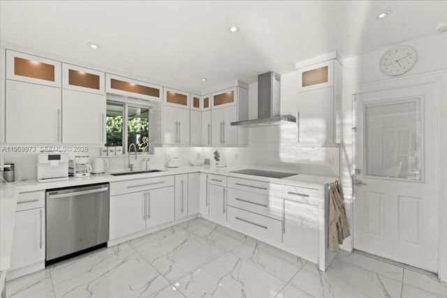 12930 Oleander Rd, North Miami, FL 33181