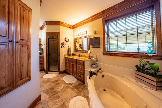 10457 State Highway 110, Van, TX 75790