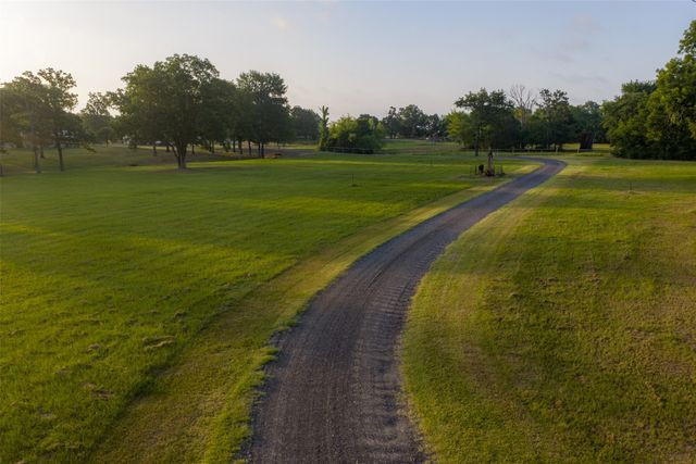 10457 State Highway 110, Van, TX 75790