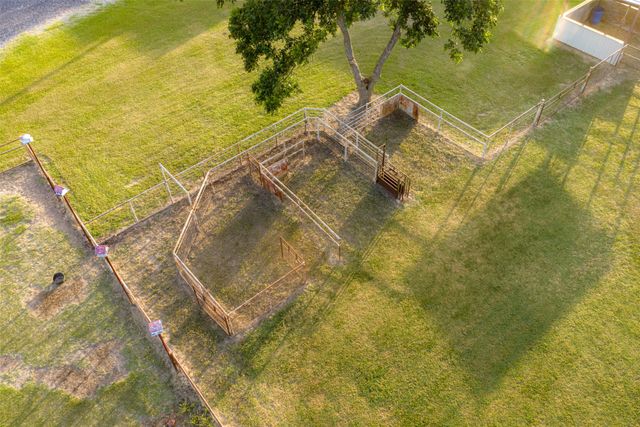 10457 State Highway 110, Van, TX 75790