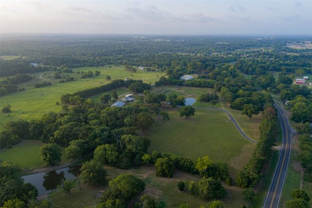10457 State Highway 110, Van, TX 75790