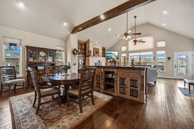 507 W Lake Shore Drive, Livingston, TX 77351