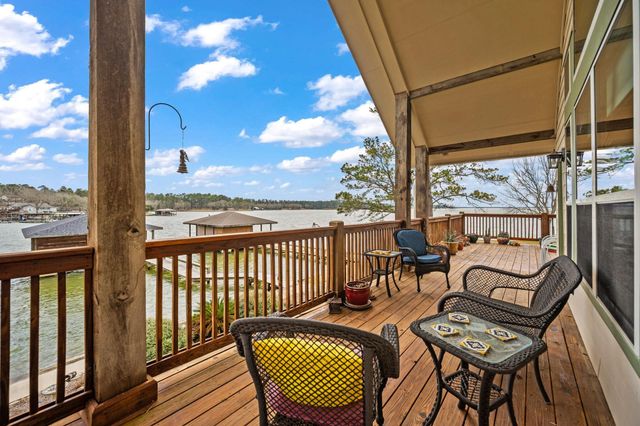 507 W Lake Shore Drive, Livingston, TX 77351