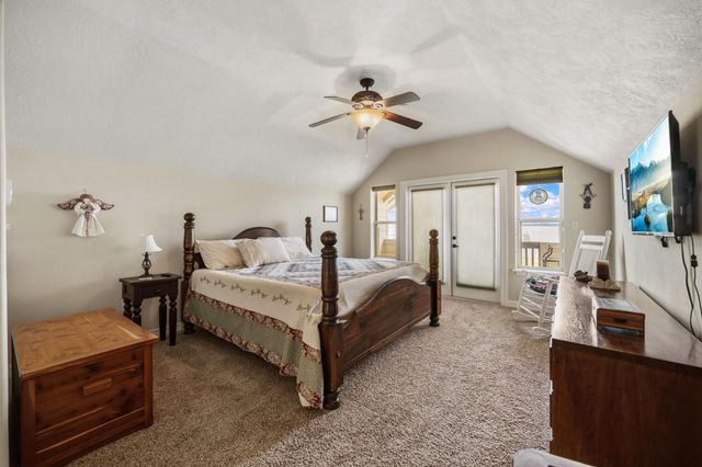 507 W Lake Shore Drive, Livingston, TX 77351