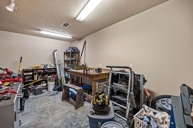 507 W Lake Shore Drive, Livingston, TX 77351