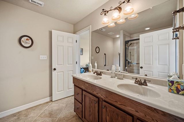 507 W Lake Shore Drive, Livingston, TX 77351