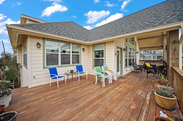 507 W Lake Shore Drive, Livingston, TX 77351