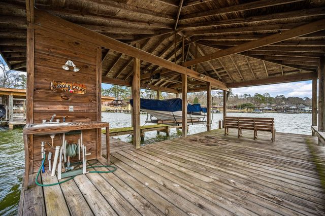 507 W Lake Shore Drive, Livingston, TX 77351