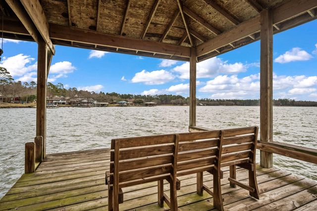 507 W Lake Shore Drive, Livingston, TX 77351