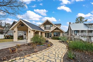507 W Lake Shore Drive, Livingston, TX 77351