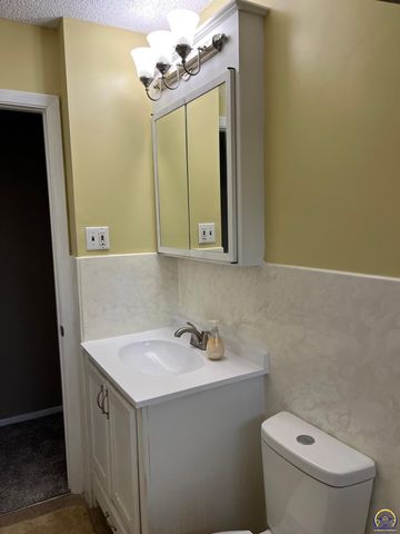 3104 SE Michigan AVE, Topeka, KS 66605