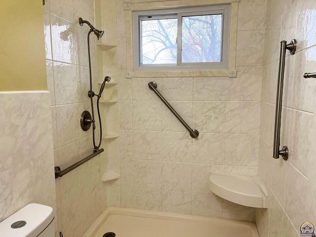 3104 SE Michigan AVE, Topeka, KS 66605