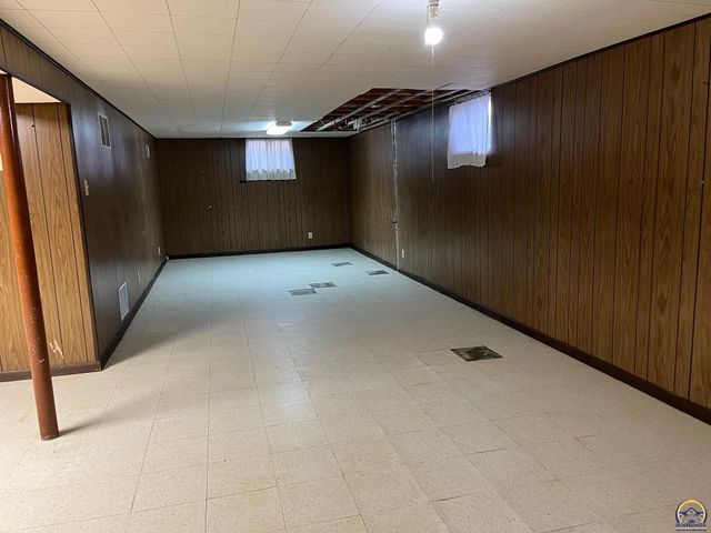 3104 SE Michigan AVE, Topeka, KS 66605