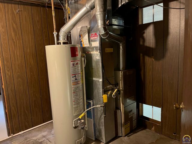 3104 SE Michigan AVE, Topeka, KS 66605