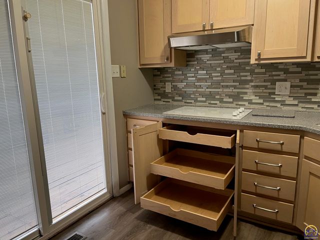 3104 SE Michigan AVE, Topeka, KS 66605