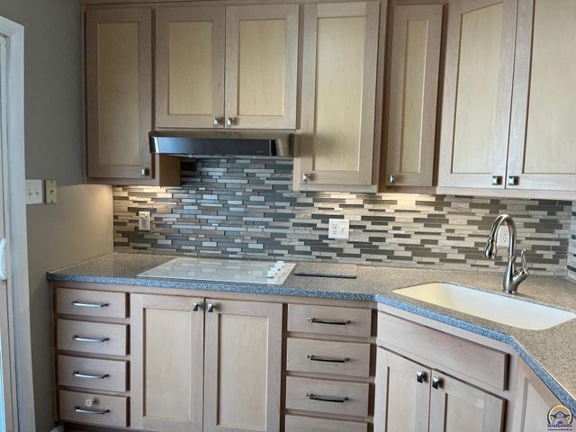 3104 SE Michigan AVE, Topeka, KS 66605