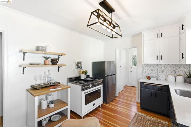 4061 Whittle Ave, Oakland, CA 94602