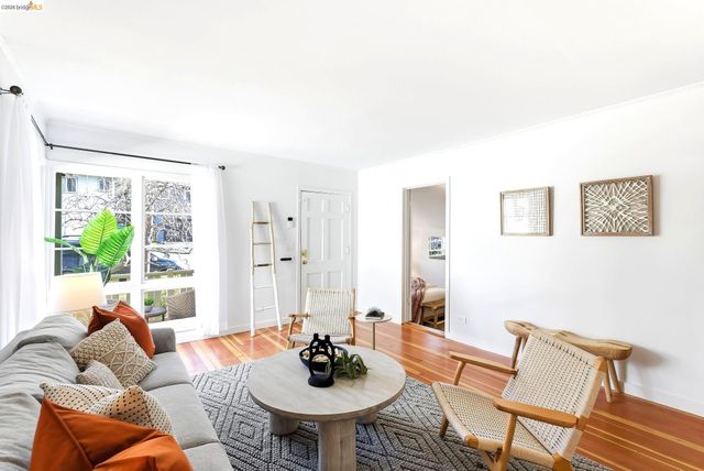 4061 Whittle Ave, Oakland, CA 94602