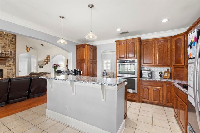 2000 Pin Oak Drive, Kaufman, TX 75142