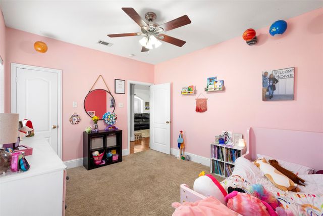 2000 Pin Oak Drive, Kaufman, TX 75142