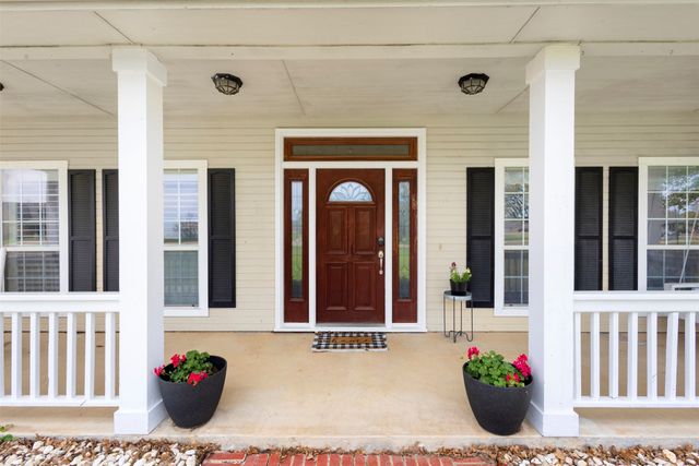 2000 Pin Oak Drive, Kaufman, TX 75142