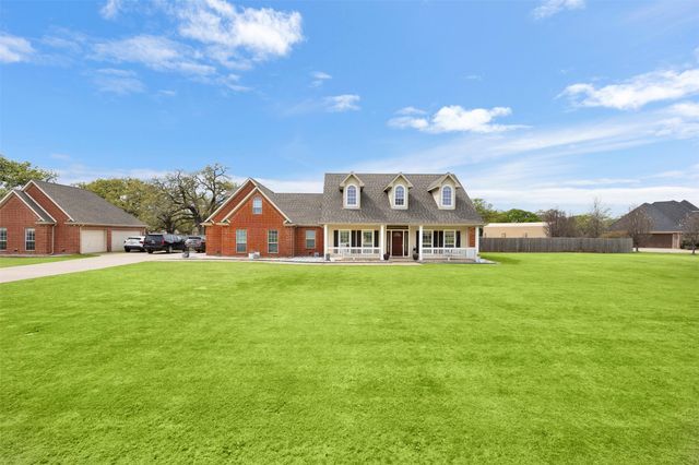 2000 Pin Oak Drive, Kaufman, TX 75142