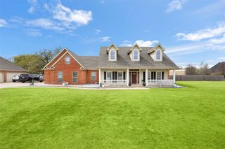 2000 Pin Oak Drive, Kaufman, TX 75142