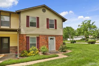 51 S Park Charles Boulevard D, St Peters, MO 63376