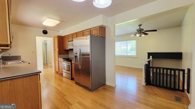 1527 Patricia Drive, Morrow, GA 30260