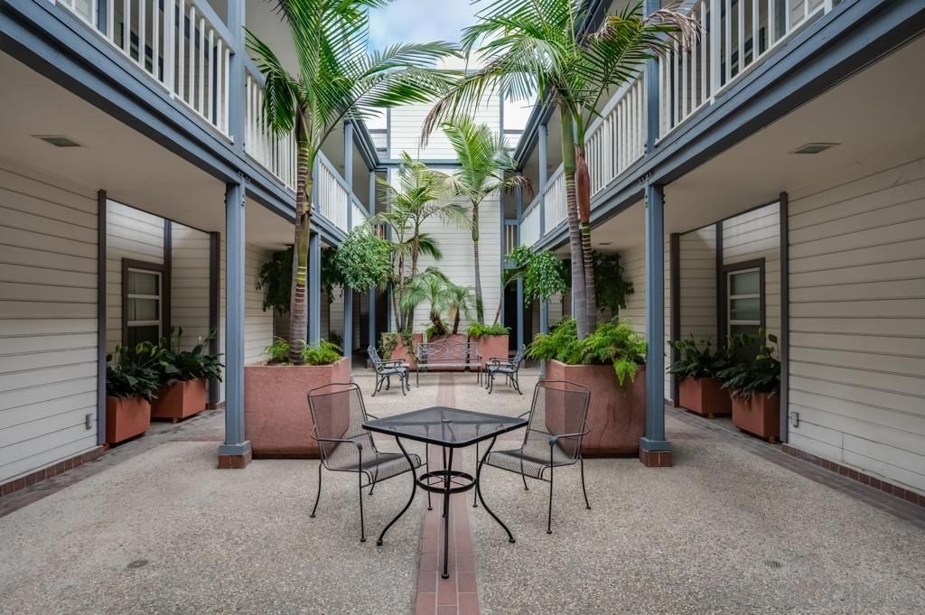 Image 5 of property listing at 3950 Cleveland 106, San Diego, CA 92103