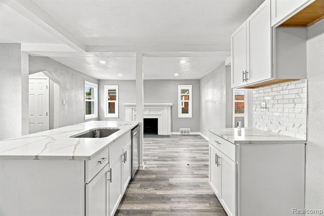 5515 E Outer Drive, Detroit, MI 48234