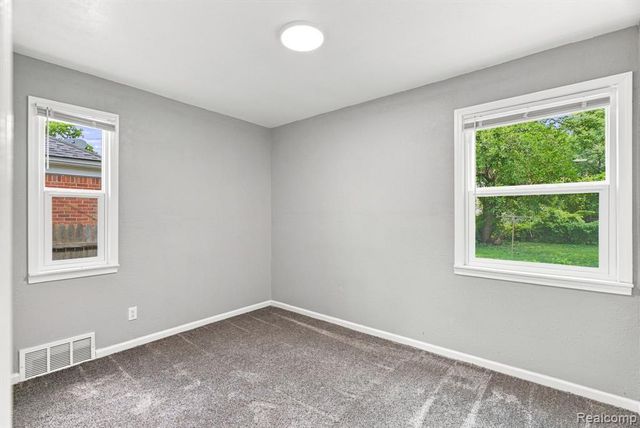 5515 E Outer Drive, Detroit, MI 48234