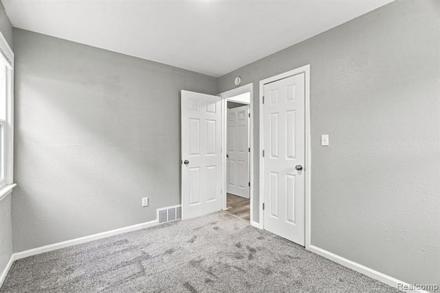 5515 E Outer Drive, Detroit, MI 48234