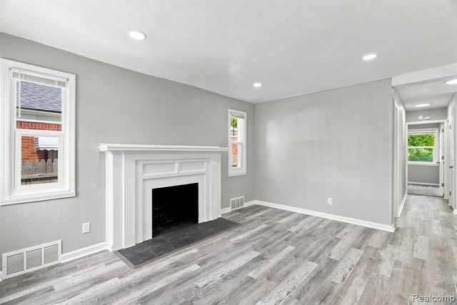 5515 E Outer Drive, Detroit, MI 48234