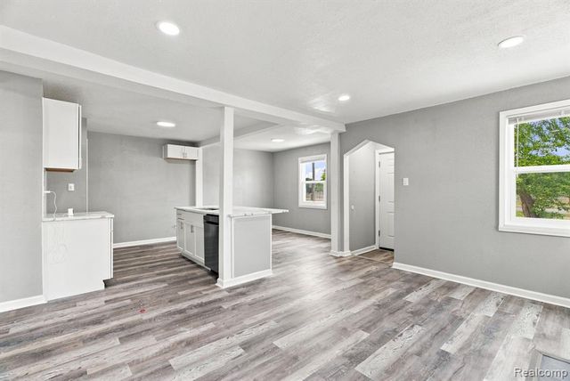 5515 E Outer Drive, Detroit, MI 48234