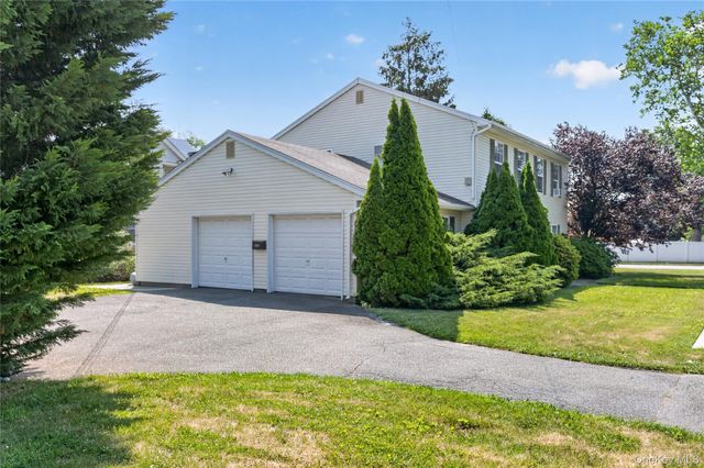 200 Saint Bridgets Lane, Westbury, NY 11590