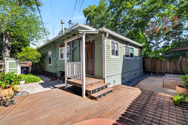 305 21st St, Sacramento, CA 95811