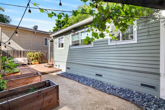 305 21st St, Sacramento, CA 95811
