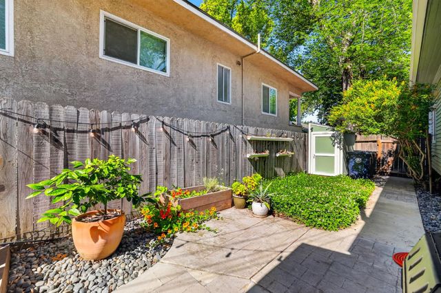 305 21st St, Sacramento, CA 95811