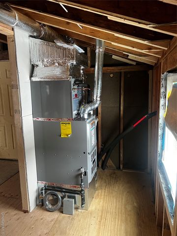 547 Taylor Avenue, East Patchogue, NY 11772