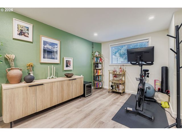 7956 Se 19TH Ave, Portland, OR 97202