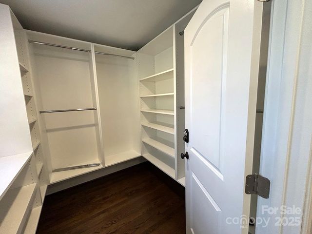 7117 Woodstream Drive, Charlotte, NC 28210