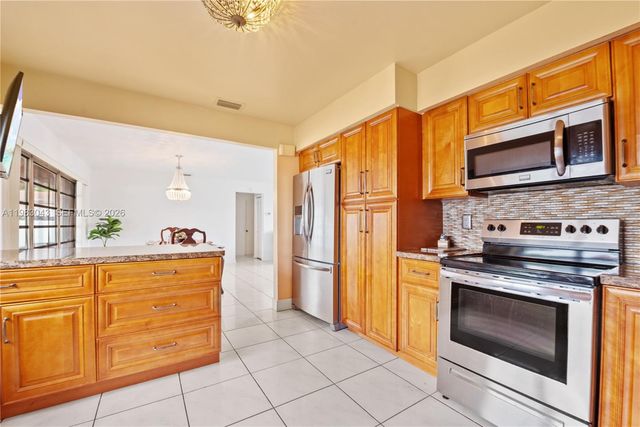 2055 NW 132nd St, Miami, FL 33167