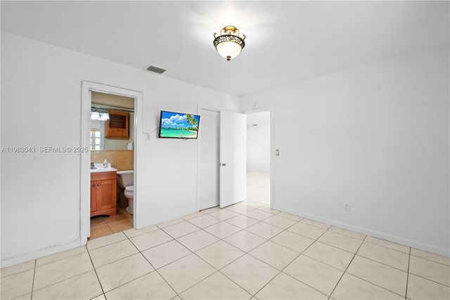 2055 NW 132nd St, Miami, FL 33167