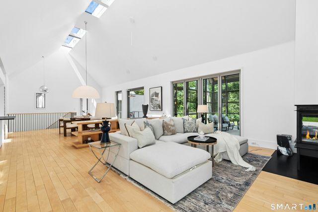 10 Dragonwood Lane, Weston, CT 06883
