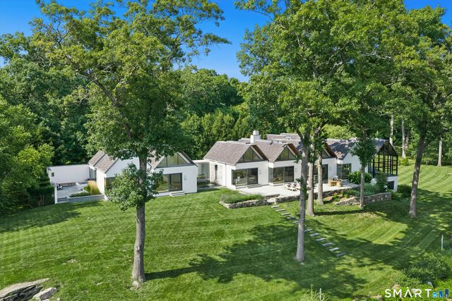 10 Dragonwood Lane, Weston, CT 06883