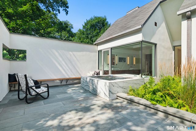 10 Dragonwood Lane, Weston, CT 06883