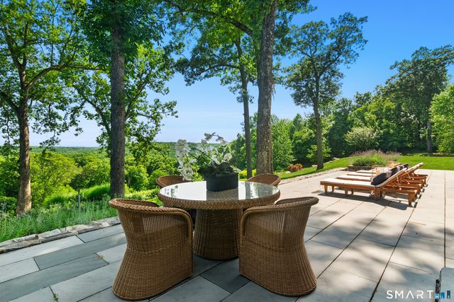 10 Dragonwood Lane, Weston, CT 06883