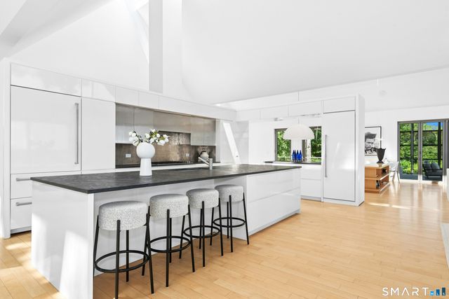 10 Dragonwood Lane, Weston, CT 06883