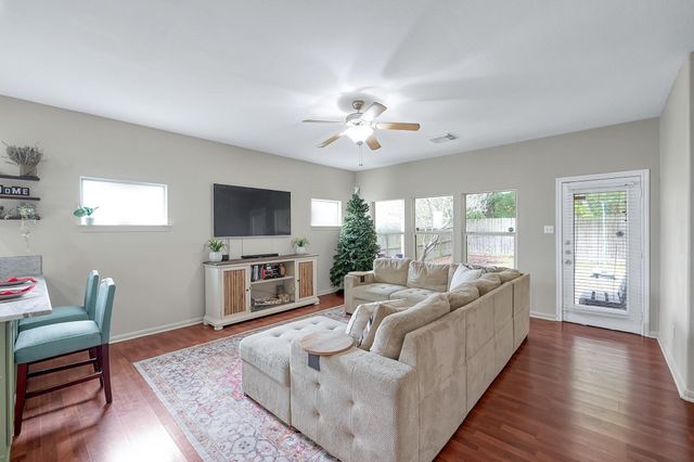 208 Summer Pine Court, Conroe, TX 77304